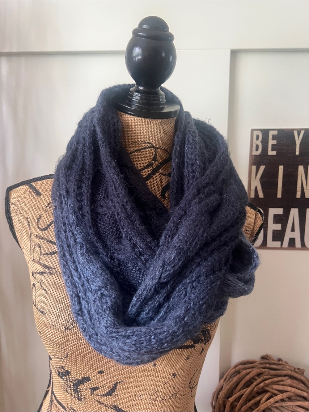 Chunky Knit Infinity Scarf - Deep Navy Ombre